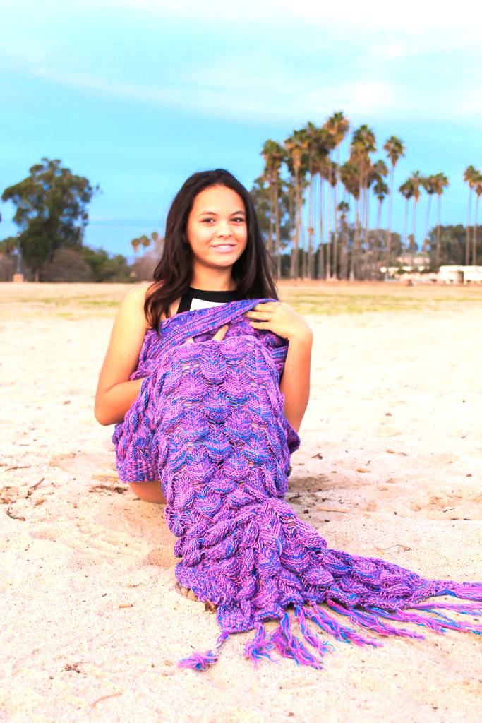 Debbie Savage of To Thine Own Style Be True with her Daughters at Doheney Beach with Shein Textured Fringe Knit Mermaid Blanket