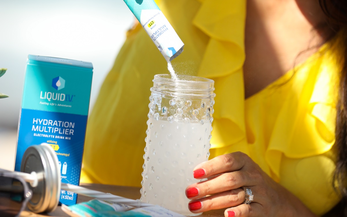 5 Benefits to Staying Hydrated | Liquid I.V. electrolyte drink mix | Orange County Fashion and Lifestyle Blog | Debbie Savage of To Thine Own Style Be True 