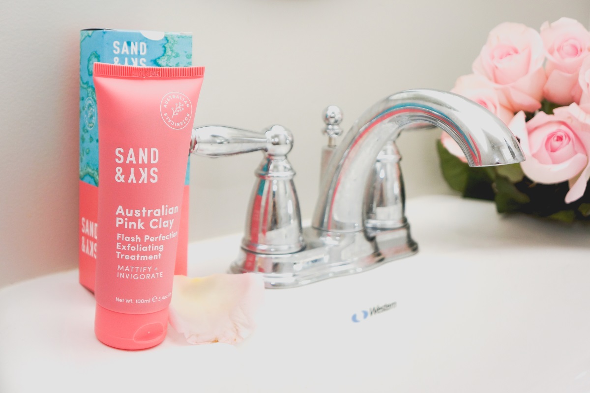 The Best Exfoliating Treatment For Your Face | Sand&Sky Australian Pink Clay - Flash Perfection Exfoliating Treatment | Debbie Savage Orange County Beauty Blogger To Thine Own Style Be True