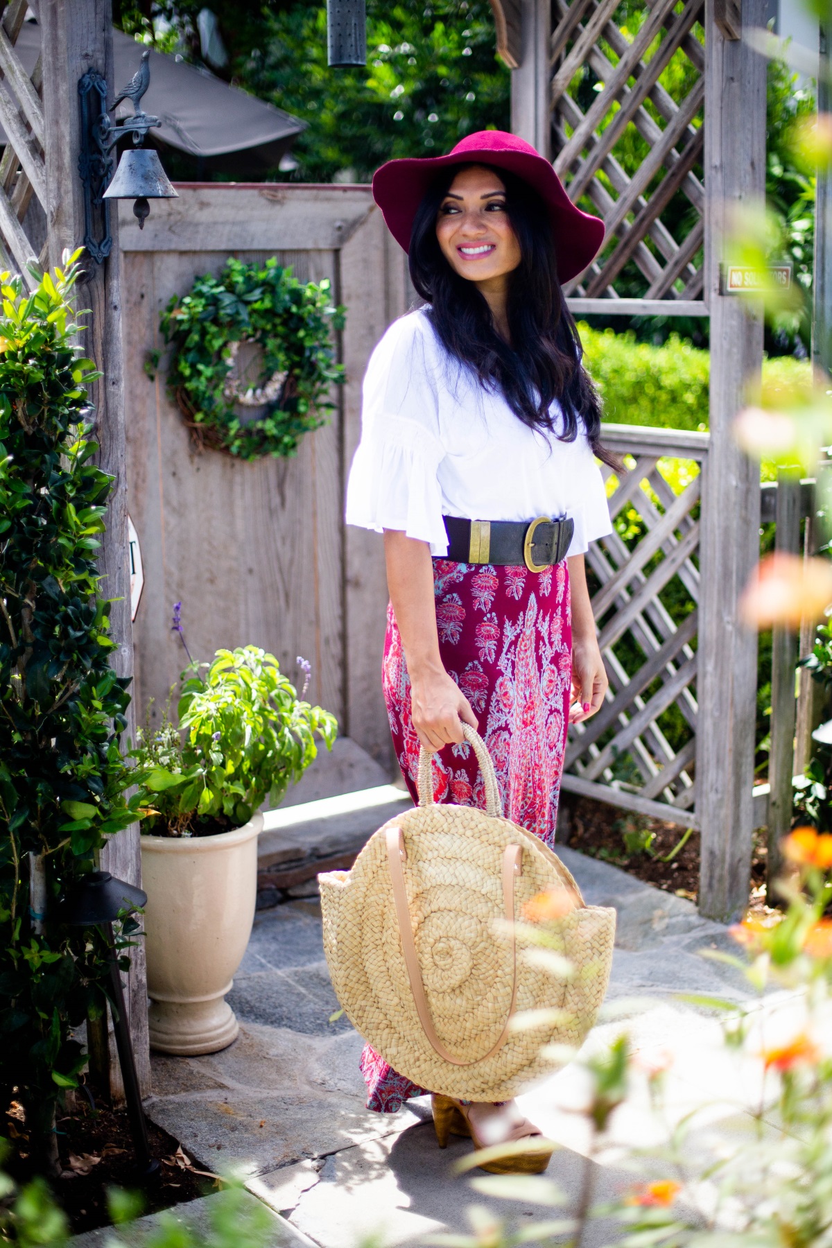 Curious how to rock the boho chic trend like a pro? Orange County Blogger Debbie Savage is sharing her favorite elements of boho chic and how to style the trend. 