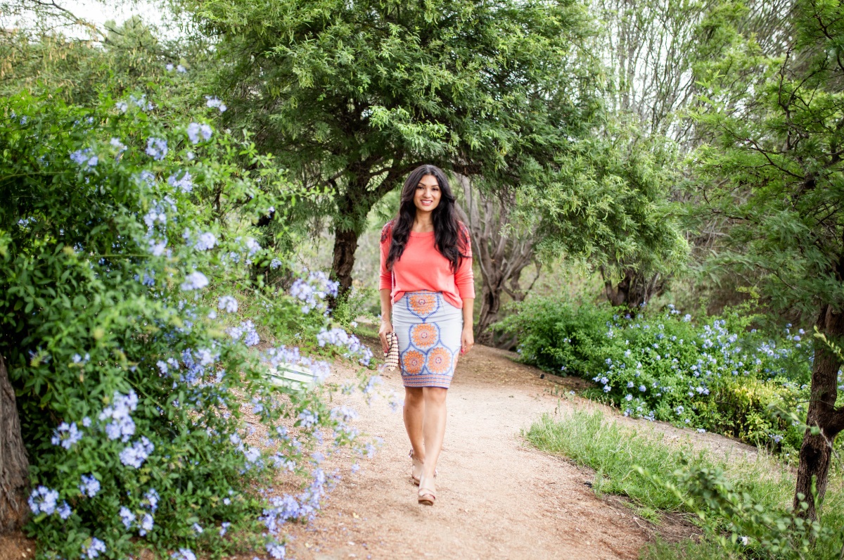Curious how to style a fall trend? Orange County Blogger Debbie Savage is sharing her favorite fall trend- Tribal Print and why you should try it ASAP!