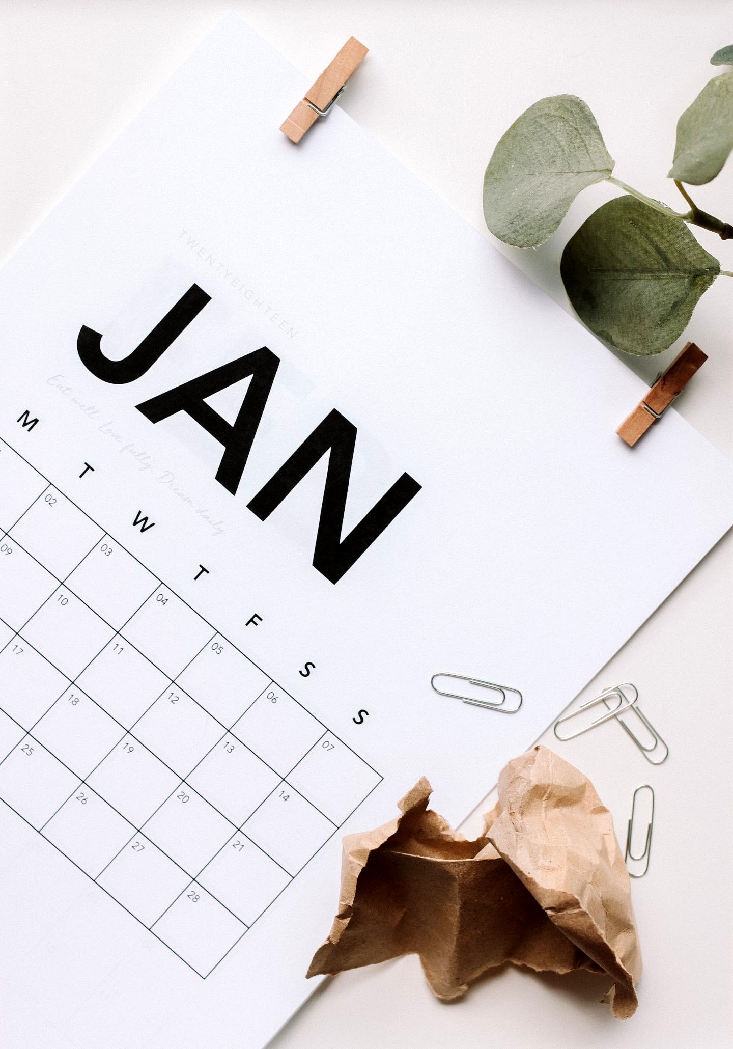 A New Year calls for New goals, right? Orange County Blogger Debbie Savage is sharing her top 5 New Year's resolutions + a great giveaway.  Click to see them here!