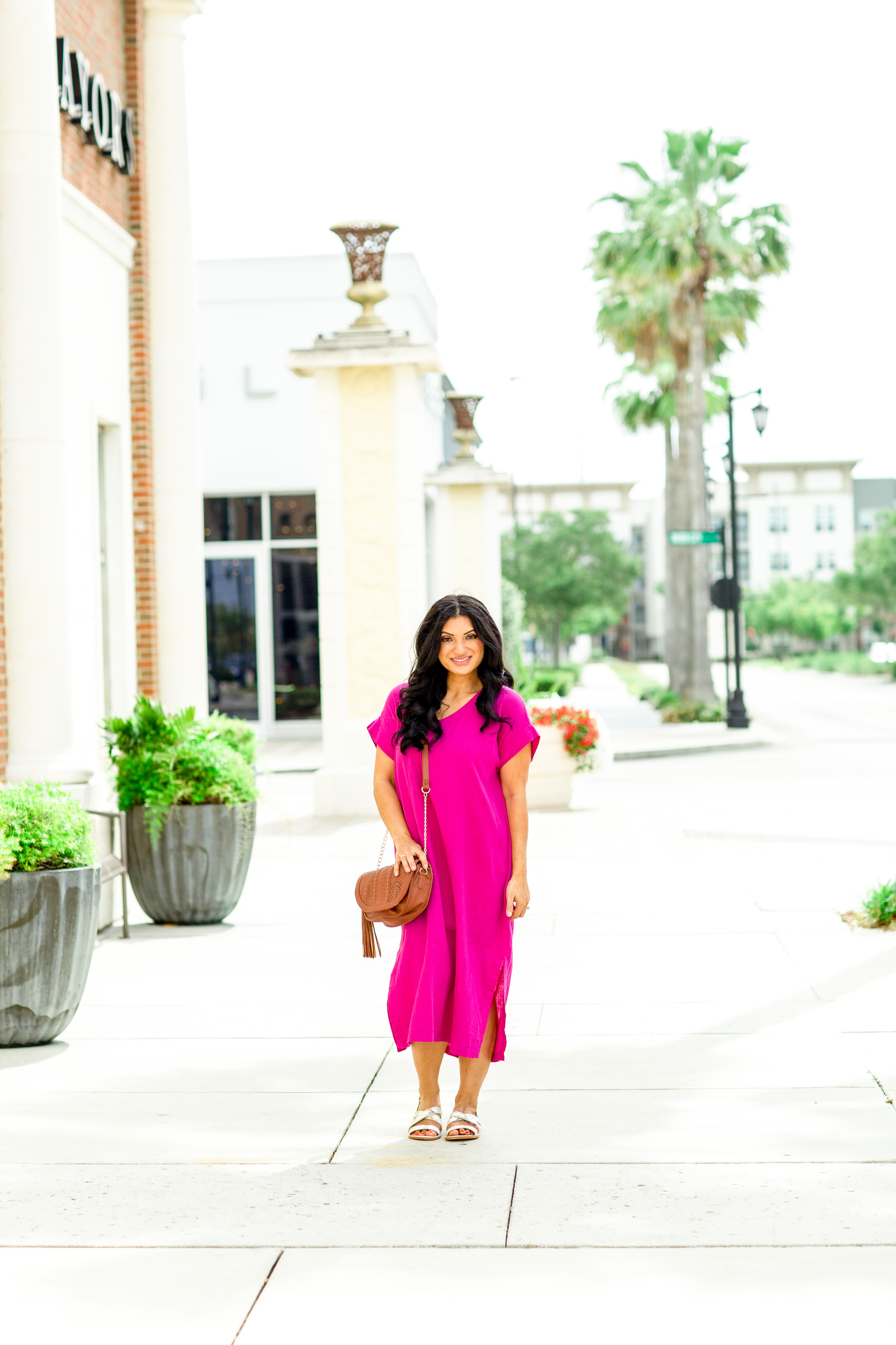 Curious why you need a cotton gauze dress this summer? Orange County Blogger Debbie Savage is sharing why a cotton gauze dress is perfect for the summer! Click to see why!