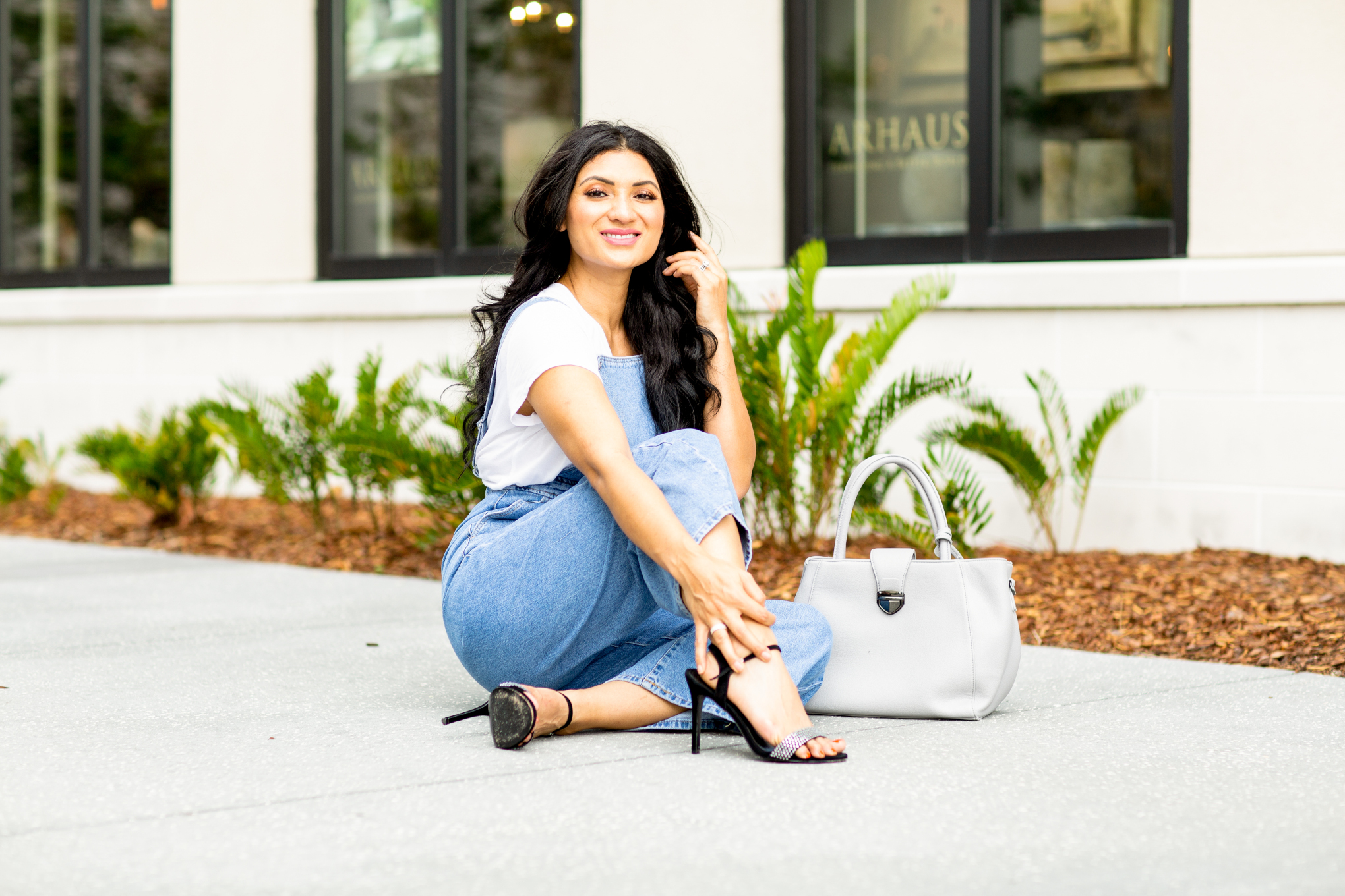Overalls for summer? Trust me you NEED to try them. Orange County Blogger Debbie Savage is sharing why you need overalls for summer and how to style them here!