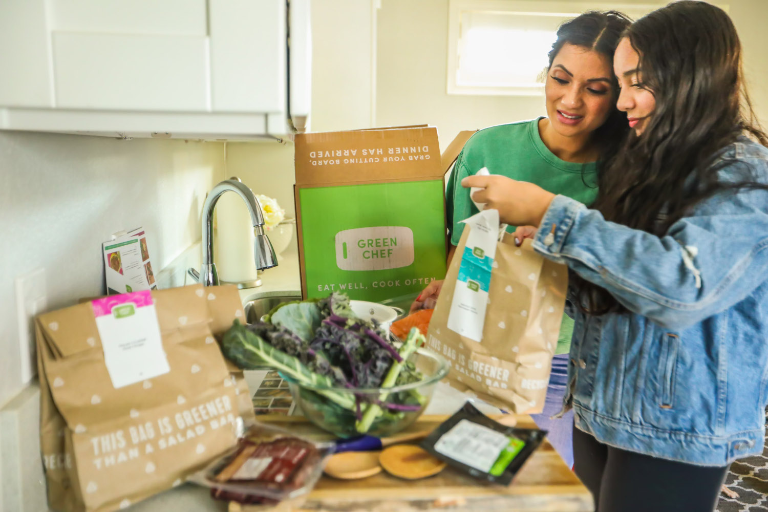 Looking for a delicious and easy meal delivery system? Orange County Blogger Debbie Savage is sharing her favorite service- Green Chef. See it here!