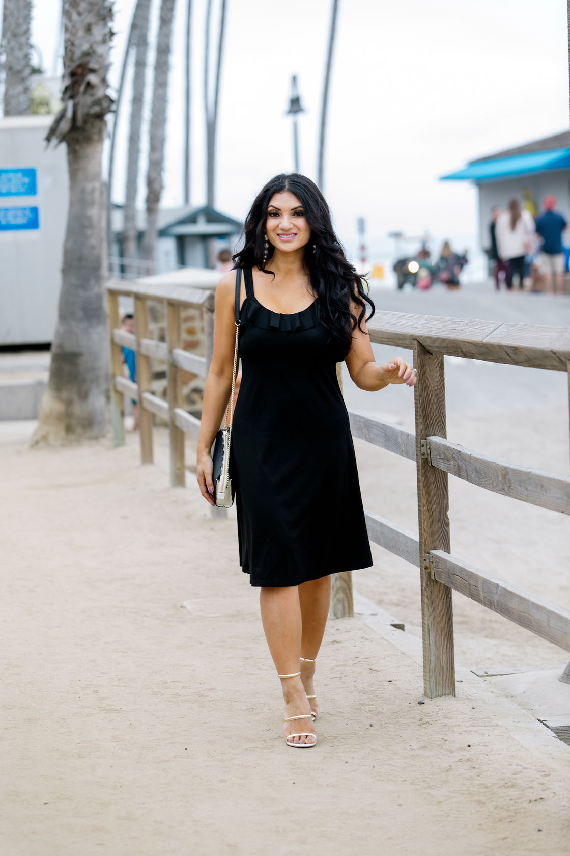 Looking for the perfect summer dress? Orange County Blogger Debbie Savage is sharing the perfect summer dress for those who only wear black.  Click to see it HERE!