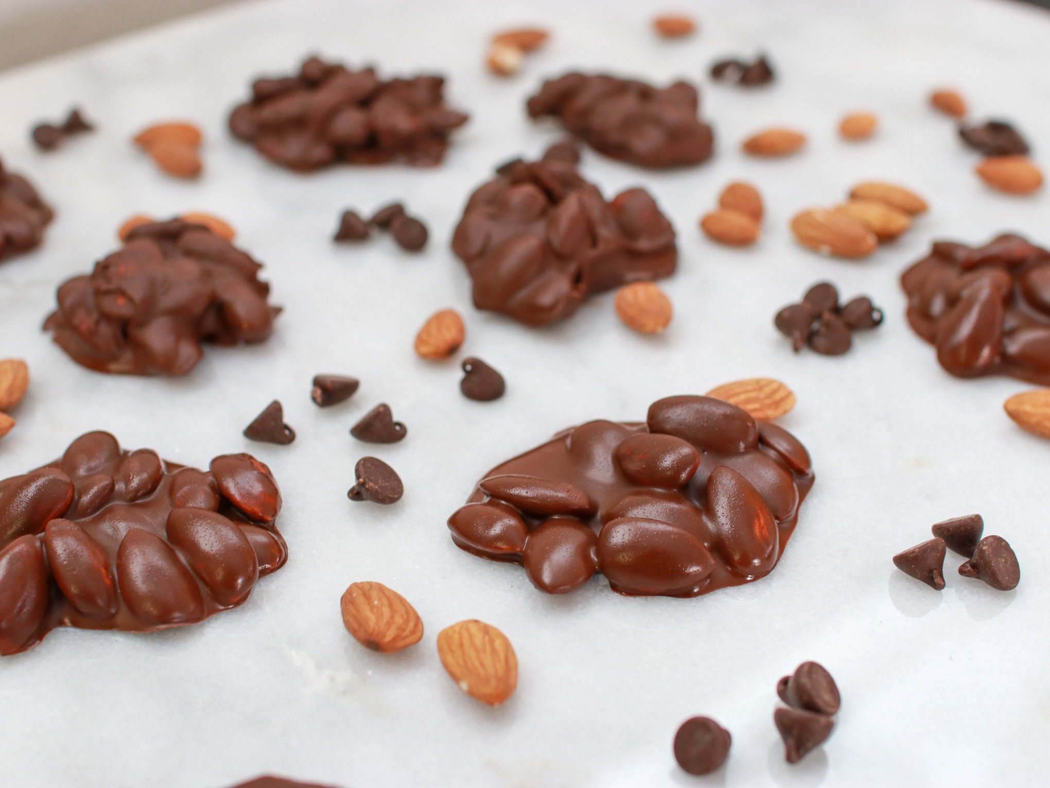 Are following keto?Do you love eating nuts? Orange County Blogger Debbie Savage is sharing her favorite crunchy yet delicious keto approved snack here! #WholeNaturalAlmonds #SimplyDelicious
