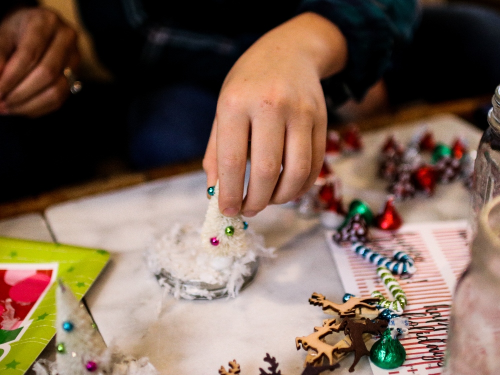 3 Ways To Give Back This Holiday Season + Fun Crafts with Kids - DIY Holiday Mason Jar Gifts
