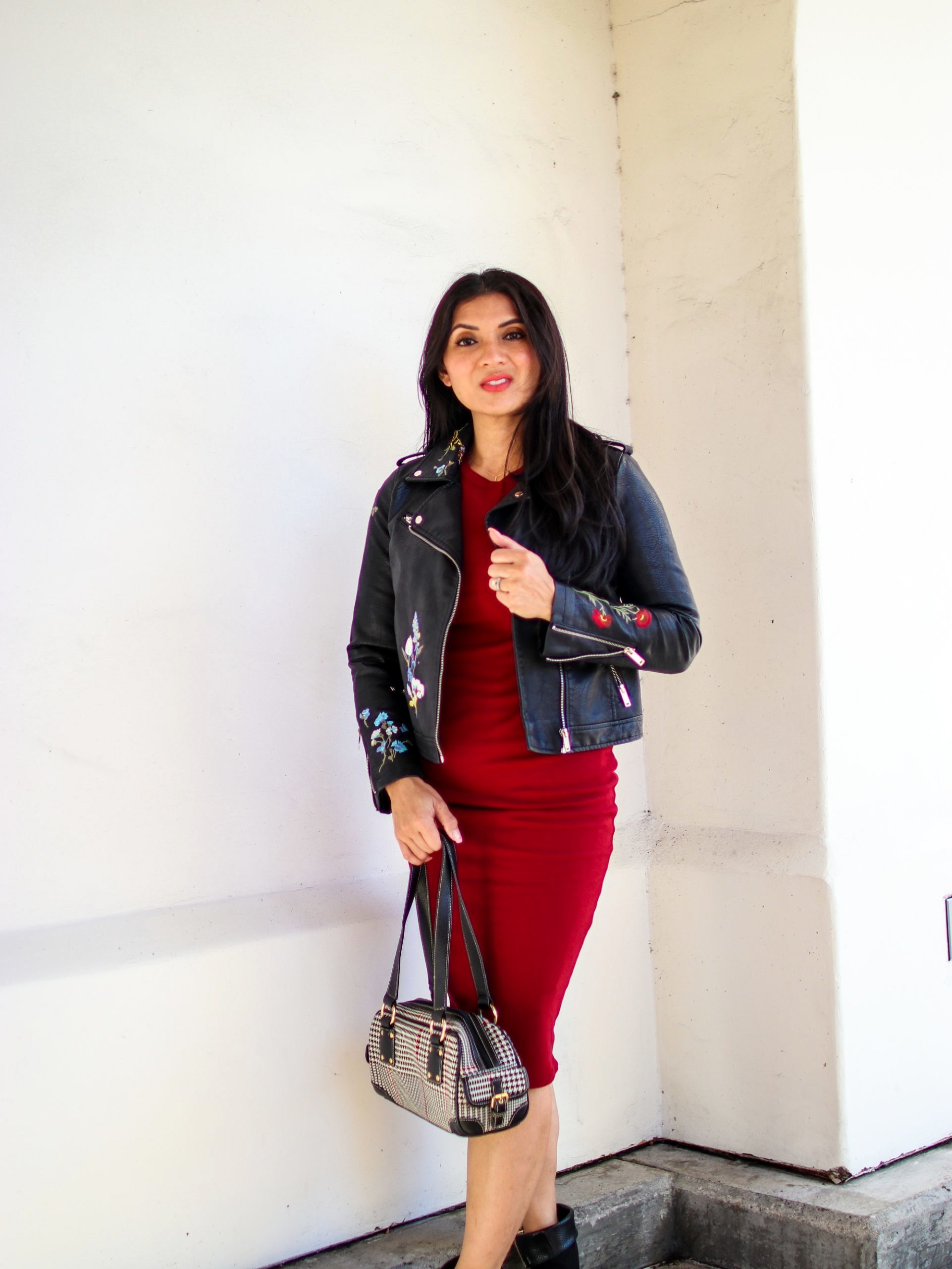 Looking for the perfect Moto jacket to add to your wardrobe? Orange County Blogger Debbie Savage is sharing her favorite Moto jackets that you need to incorporate into your wardrobe ASAP. Click to see them HERE!