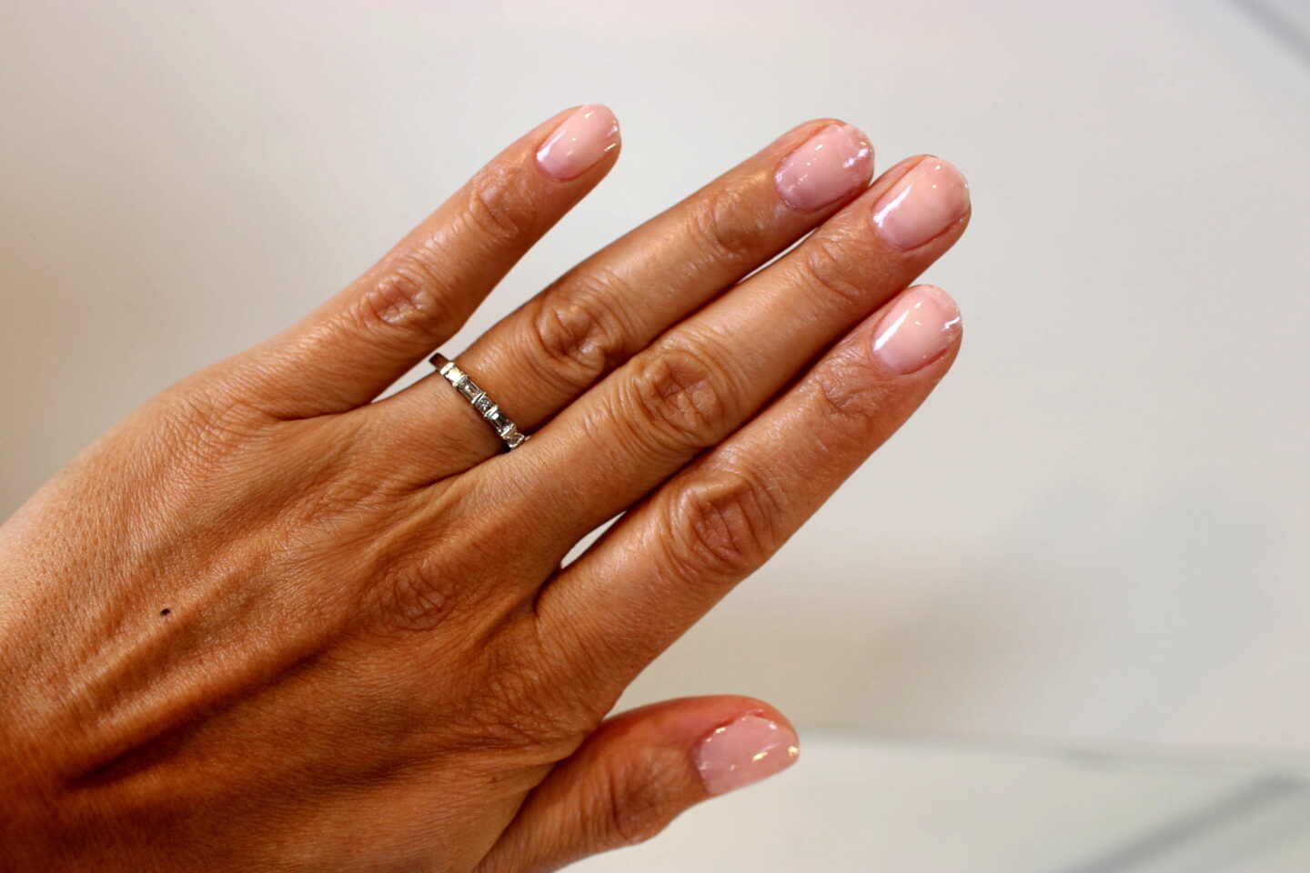 How to Heal Weak and Damaged Nails Yourself